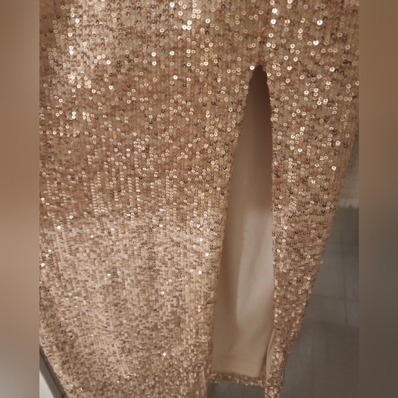 NWT Gold sequin dress - Picture 4 of 6